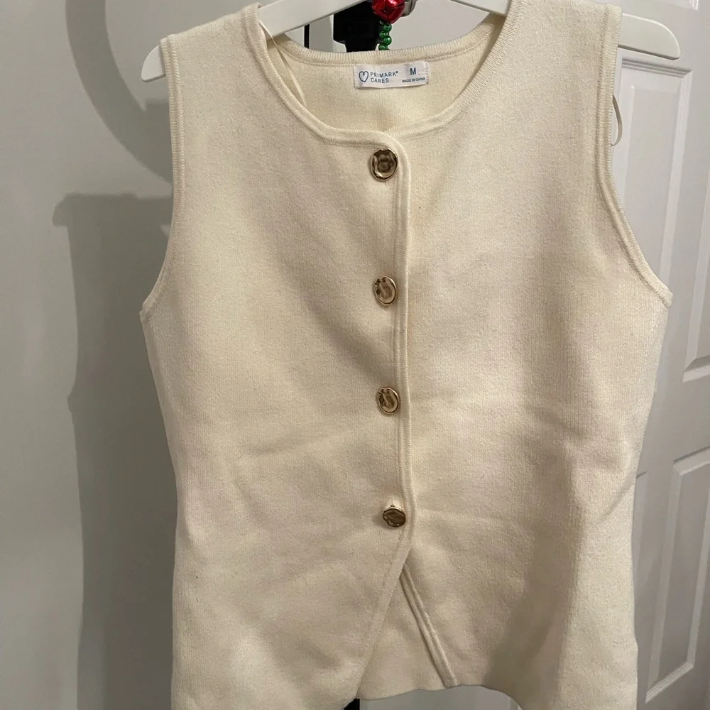 Primark Cream Button-Up Vest - Picture 1 of 3